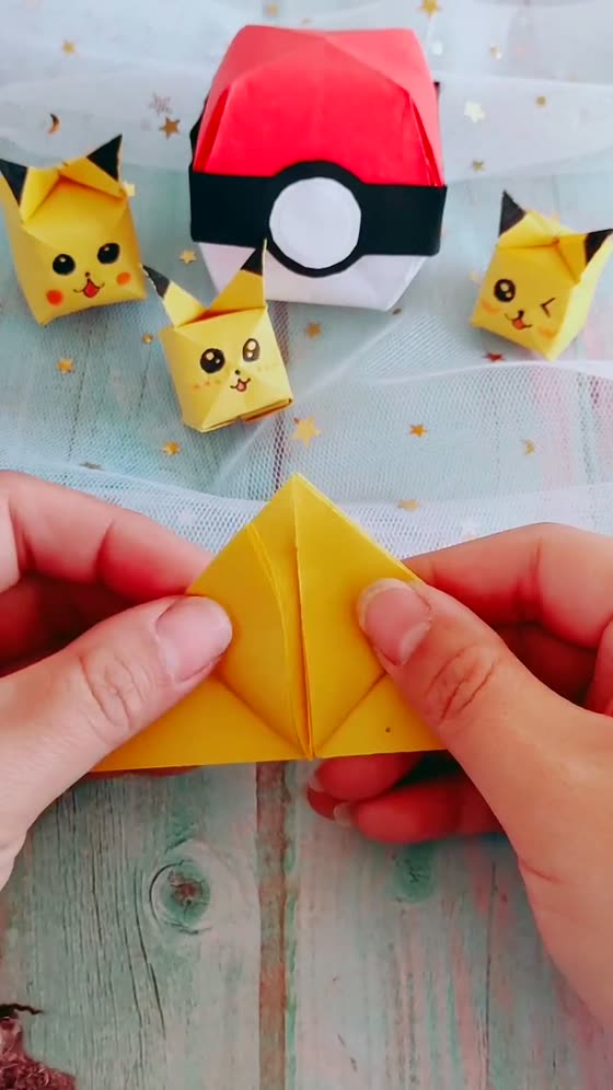 Frame from a Art & Craft reel in the bundle